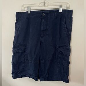 Old Navy Men’s Blue Cargo Shorts - Size 32